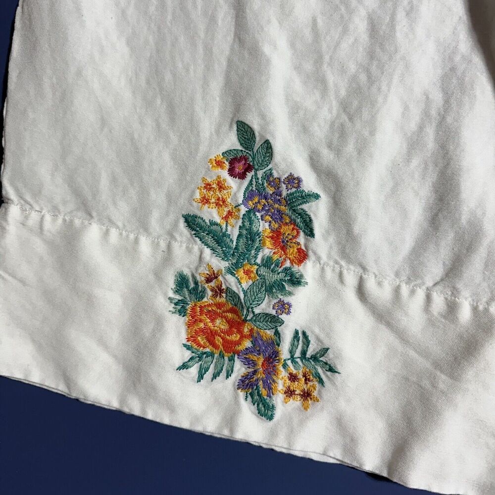 Roaman’s Womens Linen Blend Capris Pants Size 32W White Embroidered Pull On - Picture 3 of 11